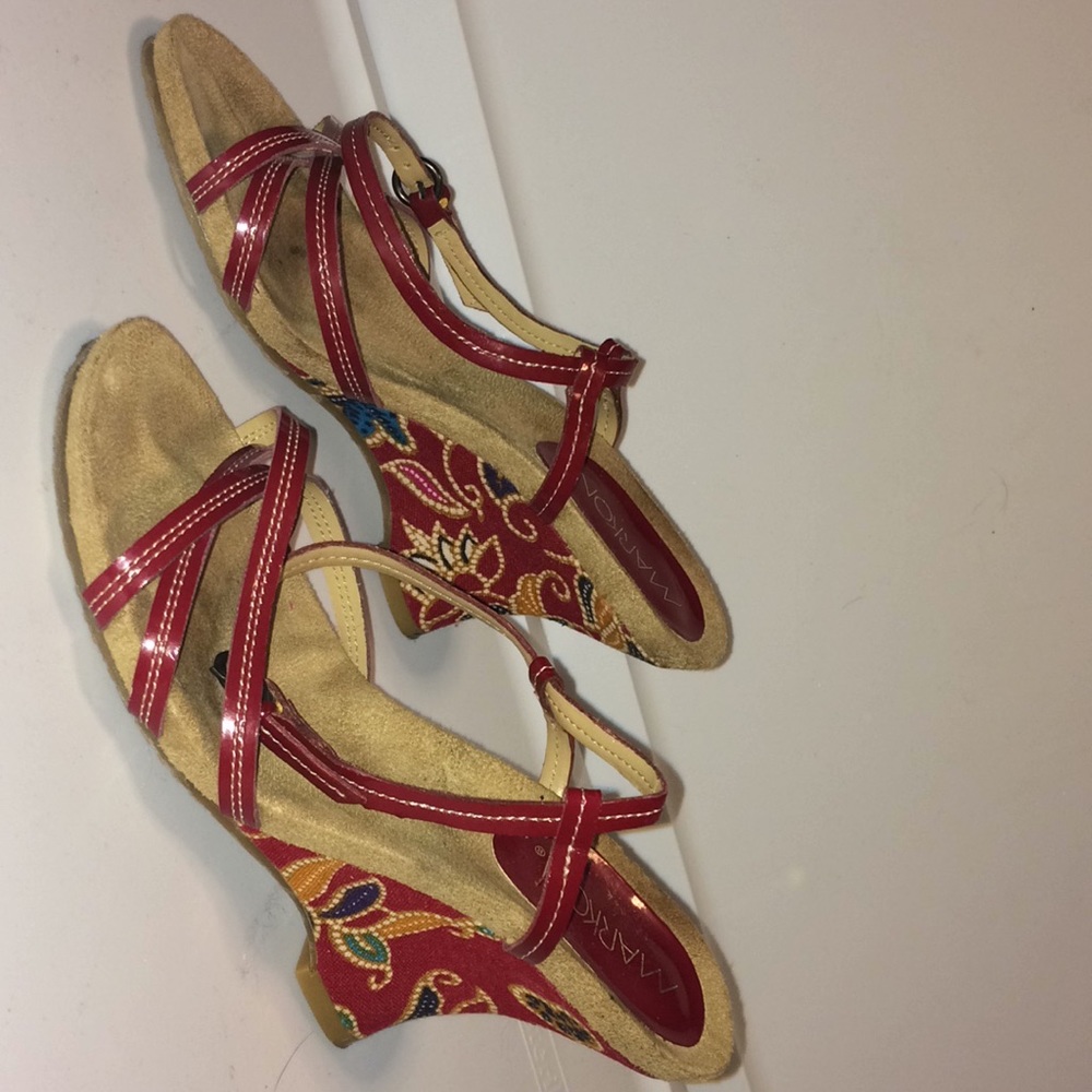Maroon dress shoes